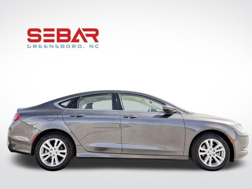 2017 Chrysler 200 LX