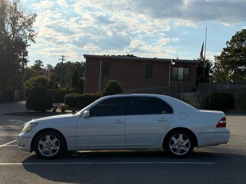 2004 Lexus LS 430 Base
