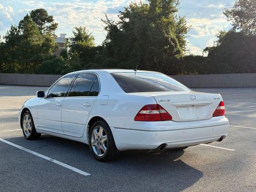 2004 Lexus LS 430 Base