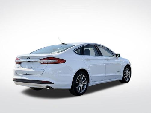 2017 Ford Fusion Hybrid SE