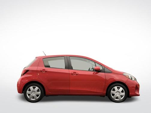 2015 Toyota Yaris L