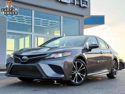 2019 Toyota Camry SE