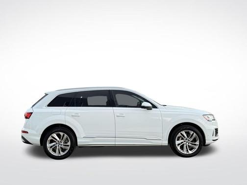 2020 Audi Q7 55 Premium Plus