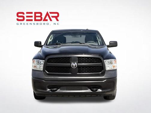 Diamond Black Crystal Pearlcoat 2020 RAM 1500 Tradesman