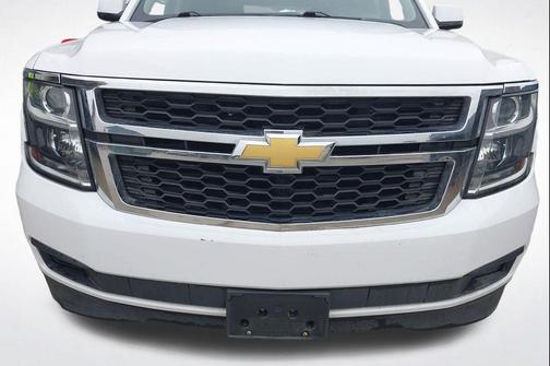 Summit White 2018 Chevrolet Suburban LS