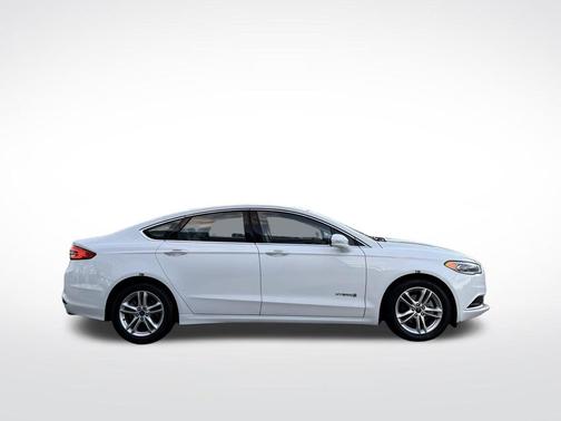 2018 Ford Fusion Hybrid SE