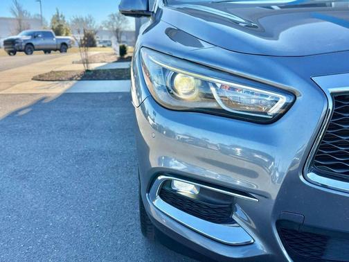 2018 INFINITI QX60 Base