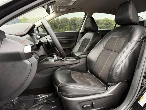 Super Black Clearcoat 2022 Nissan Altima SR FWD