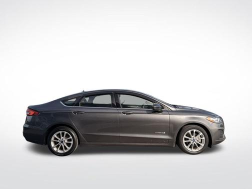 2017 Ford Fusion Hybrid SE