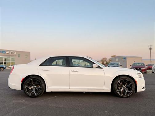 2021 Chrysler 300 S