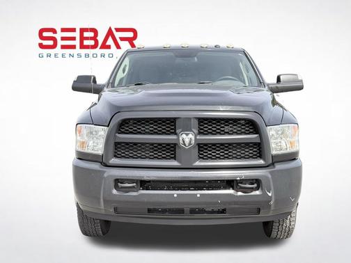 Black Forest Green Pearlcoat 2016 RAM 3500 Tradesman