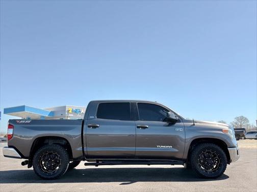 2014 Toyota Tundra SR5