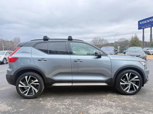 2019 Volvo XC40 T5 R-Design