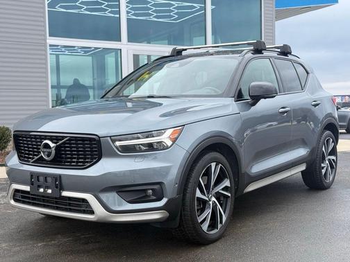2019 Volvo XC40 T5 R-Design