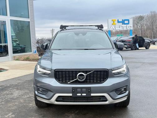 2019 Volvo XC40 T5 R-Design