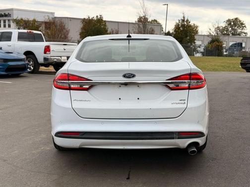 2018 Ford Fusion Hybrid SE