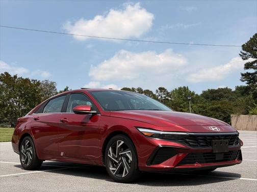 2024 Hyundai ELANTRA Limited