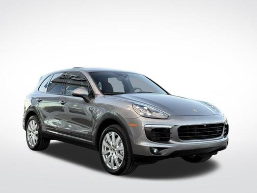 2017 Porsche Cayenne S
