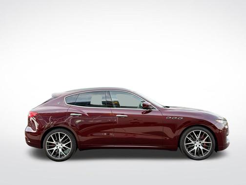 2017 Maserati Levante S