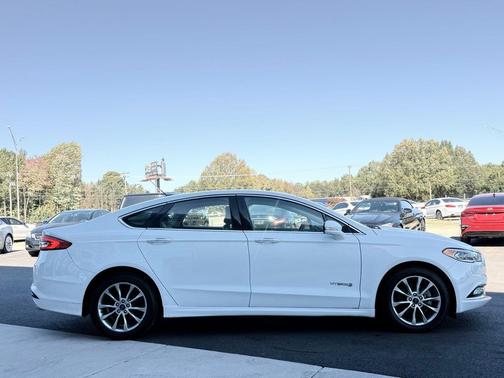 2017 Ford Fusion Hybrid SE