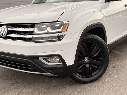 2018 Volkswagen Atlas 3.6L SEL Premium