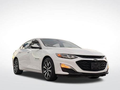 2022 Chevrolet Malibu FWD RS