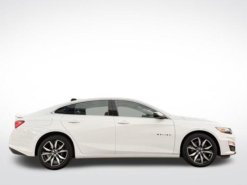 2022 Chevrolet Malibu FWD RS