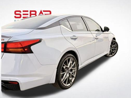 2023 Nissan Altima SR VC-Turbo FWD