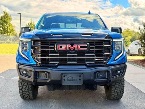 2023 GMC Sierra 1500 AT4X