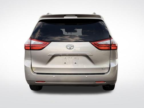 2017 Toyota Sienna XLE Premium