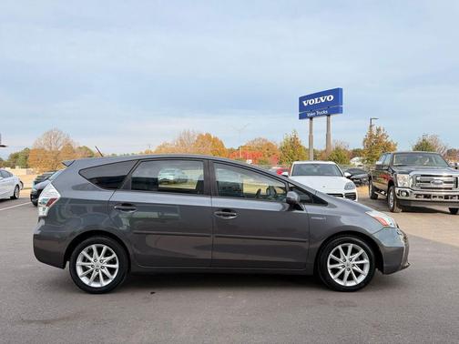 2012 Toyota Prius v Five