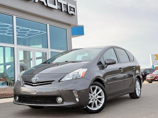 2012 Toyota Prius v Five