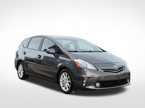 2012 Toyota Prius v Five