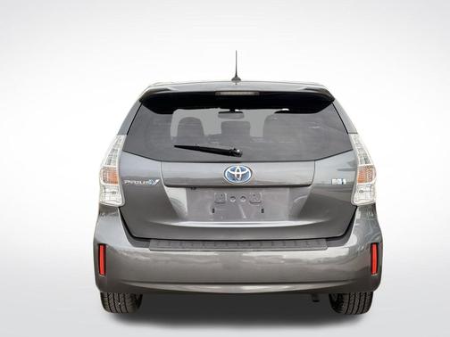 2012 Toyota Prius v Five