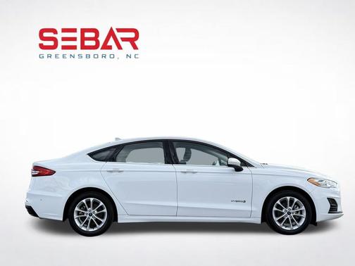 Oxford White 2019 Ford Fusion Hybrid SE