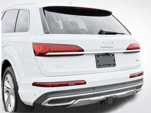 2021 Audi Q7 55 Premium Plus