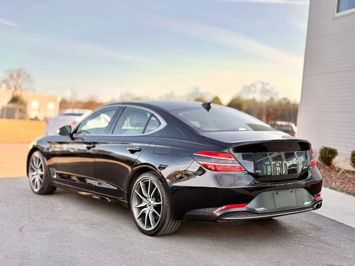 2023 Genesis G70 2.0T AWD