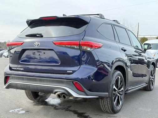 2022 Toyota Highlander XSE