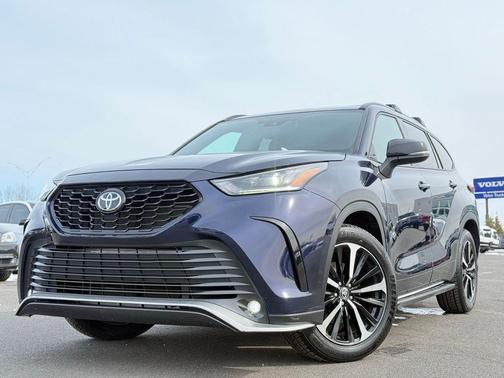 2022 Toyota Highlander XSE