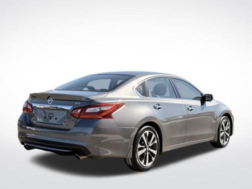 2016 Nissan Altima 3.5 SR