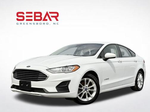 Oxford White 2019 Ford Fusion Hybrid SE