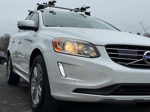 2017 Volvo XC60 T5 Inscription