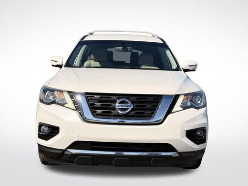 2017 Nissan Pathfinder SL