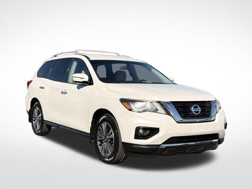 2017 Nissan Pathfinder SL