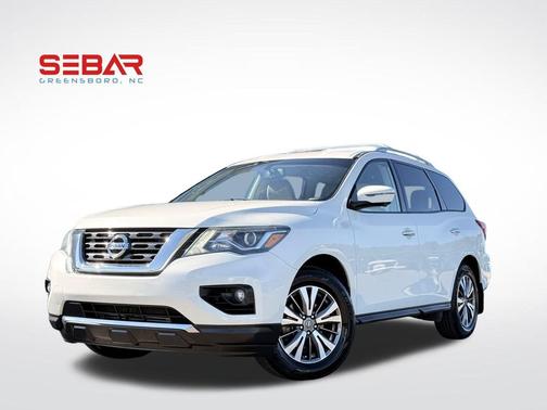 2017 Nissan Pathfinder SL