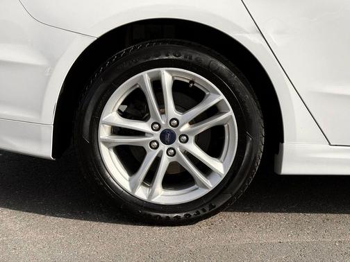 Oxford White 2018 Ford Fusion Hybrid SE
