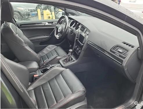 2016 Volkswagen Golf GTI 2.0T SE 4-Door