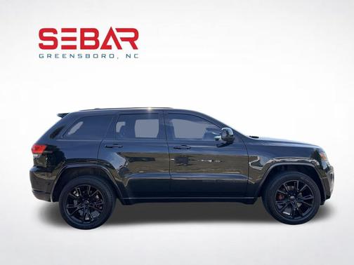 Brilliant Black Crystal Pearlcoat 2014 Jeep Grand Cherokee Altitude