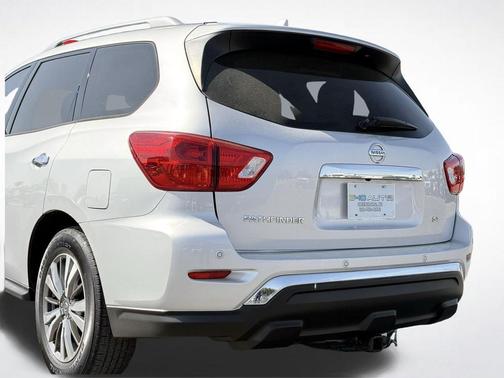 2019 Nissan Pathfinder SL