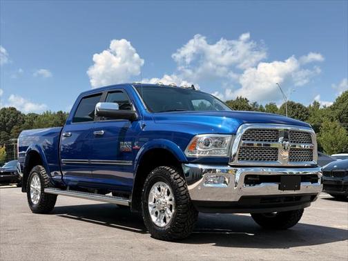2017 RAM 2500 Laramie Crew Cab 4x4 6'4' Box
